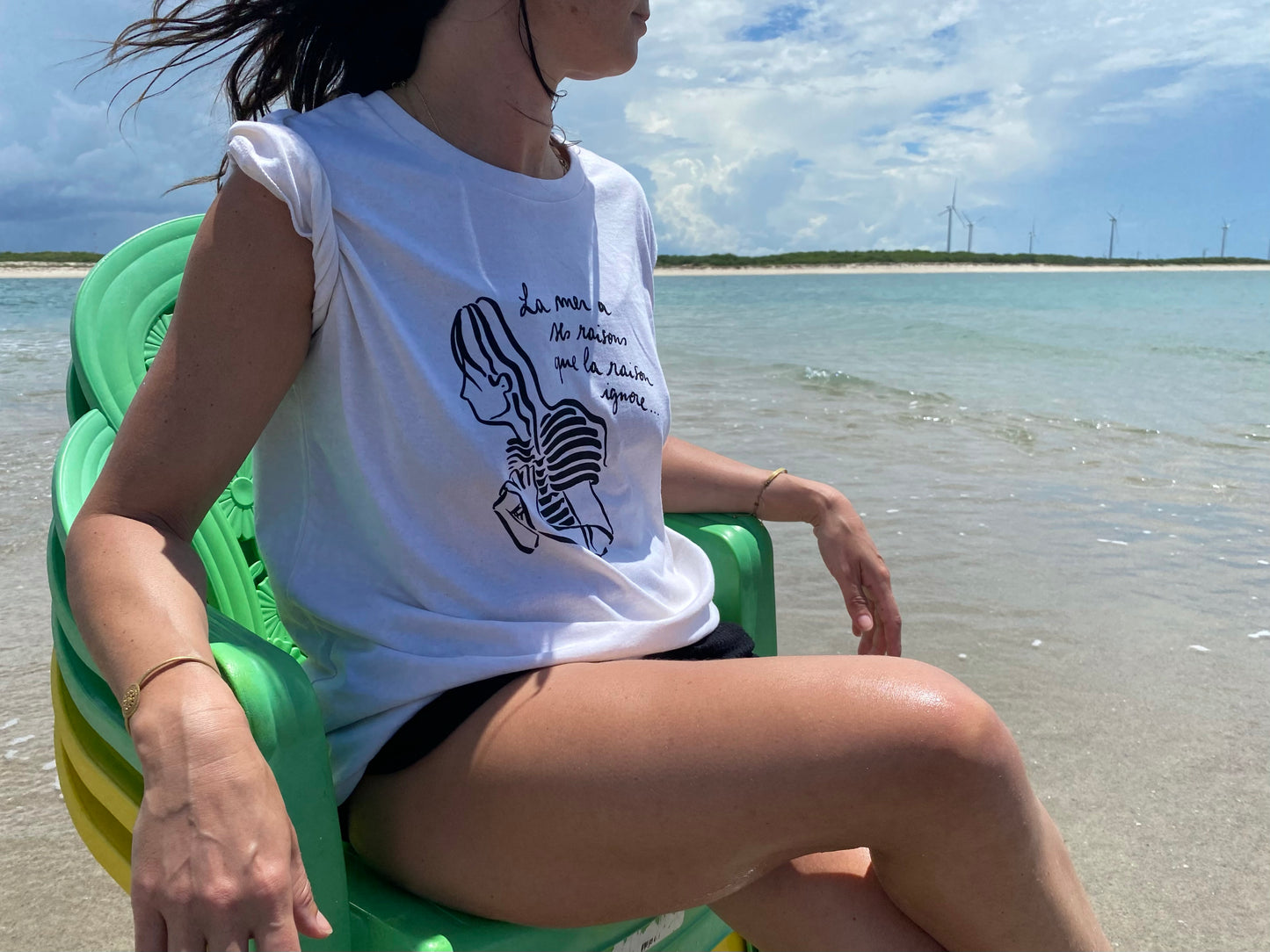 T-Shirt "La mer a ses raisons" par La Paimpolette